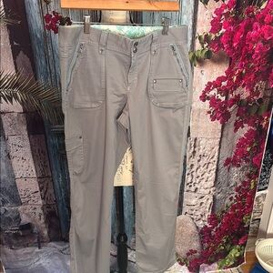 Athleta lightweight grey pants, size 8, excellent used‎ condition